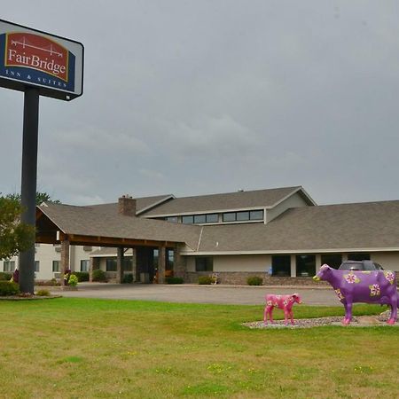FairBridge Inn&Suites Thorp Extérieur photo