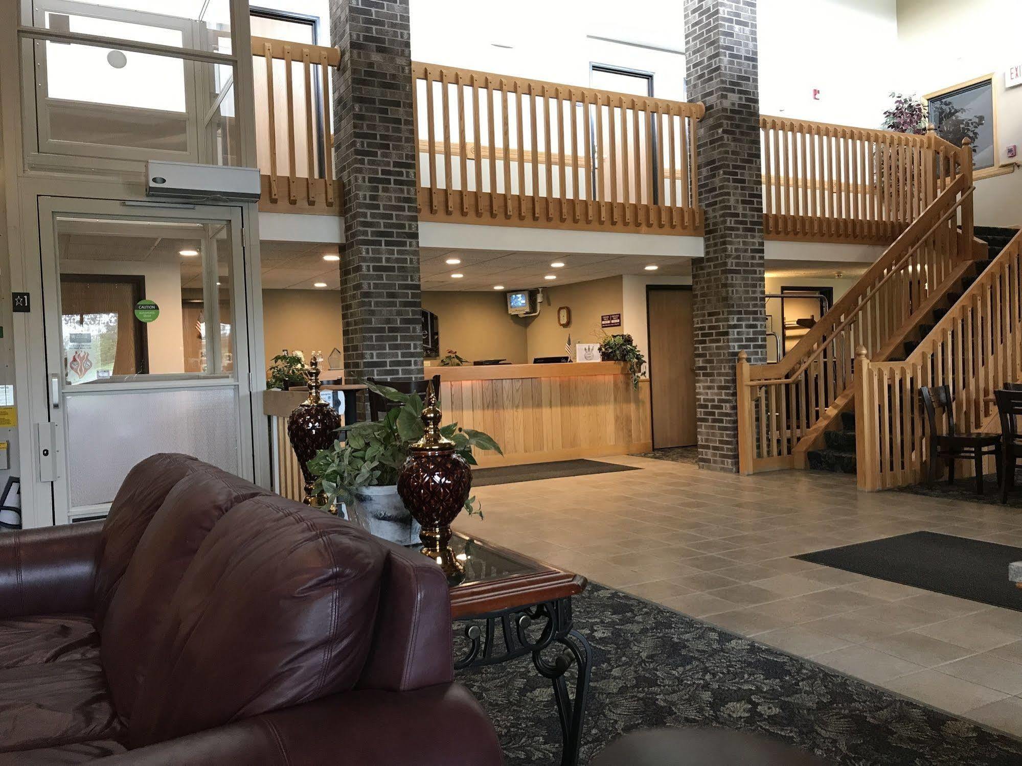 FairBridge Inn&Suites Thorp Extérieur photo
