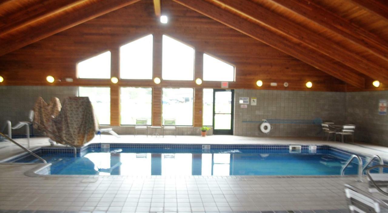 FairBridge Inn&Suites Thorp Extérieur photo