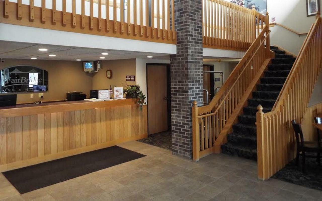 FairBridge Inn&Suites Thorp Extérieur photo